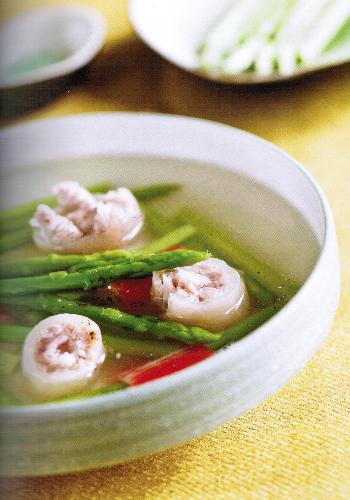 Canh Măng Tây Nấu Đuôi Lợn